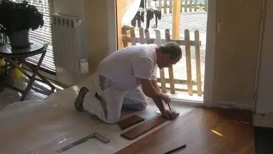 Pose de parquet sur carrelage