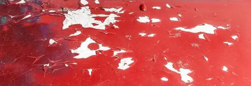 Comment rénover une peinture écaillée