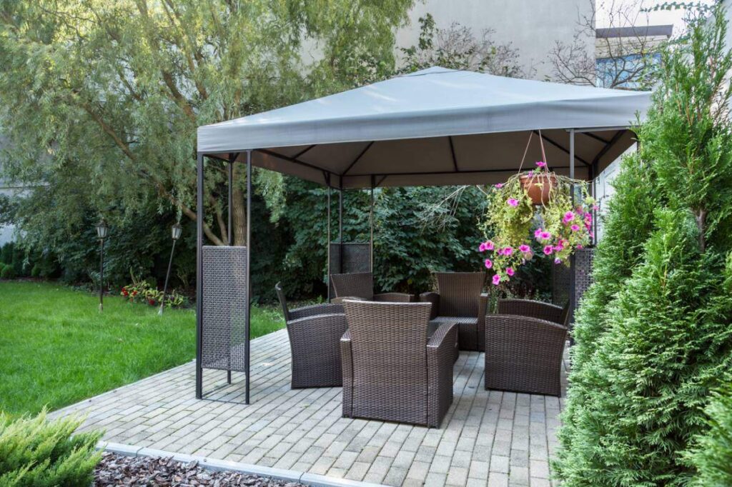 Tonnelle de jardin : emplacement, entretien, coût