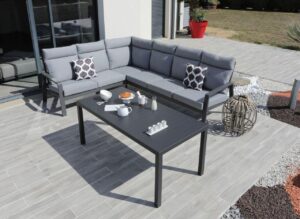 Quels mobiliers de jardin utiliser pour bien aménager son espace extérieur