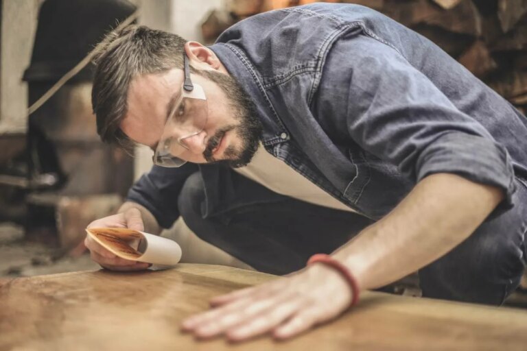 équiper pour travailler le bois