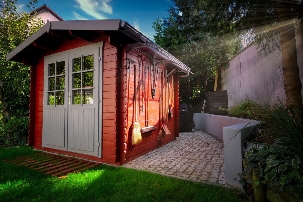 5 bonnes raisons d’opter pour un abri de jardin en métal