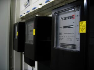 Comment installer des boites d’encastrement interrupteurs et prises ?