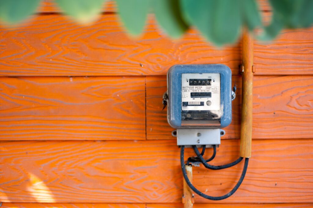 Comment installer des boites d’encastrement interrupteurs et prises ?